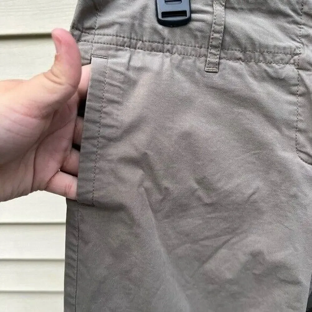 Theory green mid rise Bermuda cuffed shorts with pockets